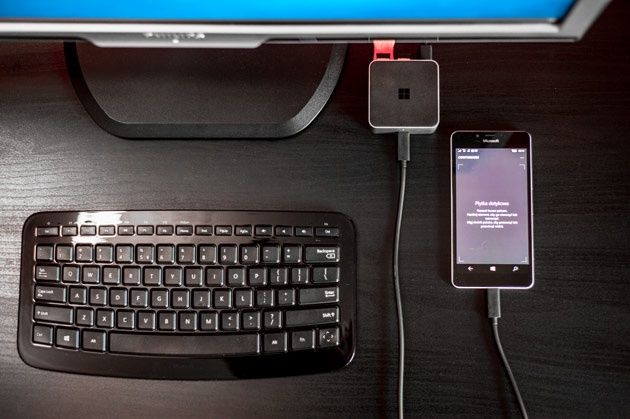 Microsoft Continuum - przekształć smartfona w komputer