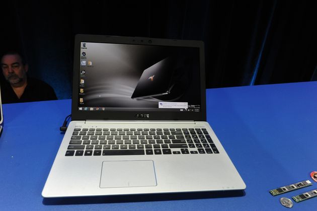 ASUS laptop z kamerą Intel RealSense