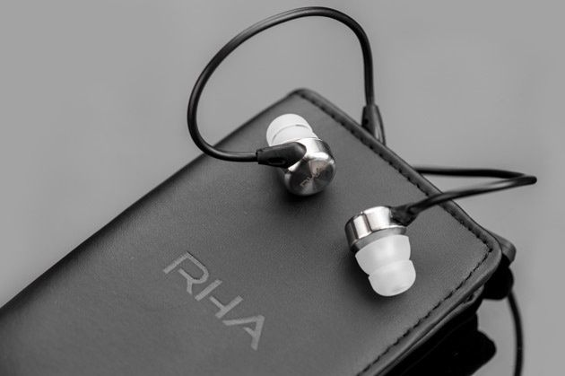 RHA MA750i - skórzane etui