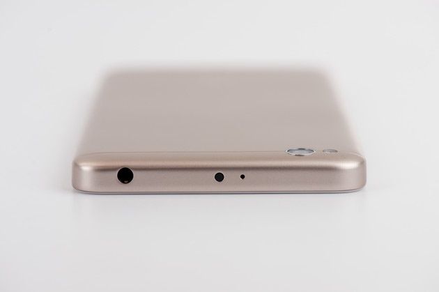 Xiaomi Redmi 4A - wyjście słuchawkowe, nadajnik IR