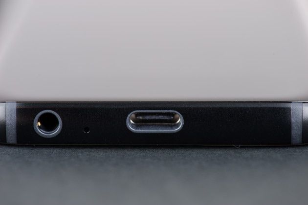 Samsung Galaxy A3 2017 - USB-C
