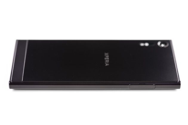 Sony Xperia XZ - lewy bok