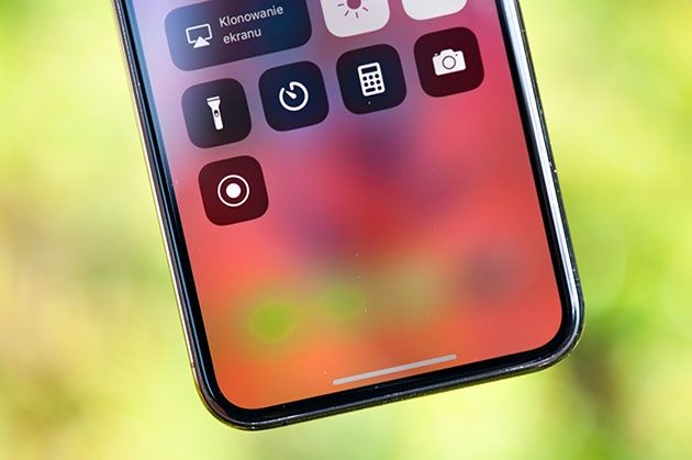 iPhone XS - cienkie ramki