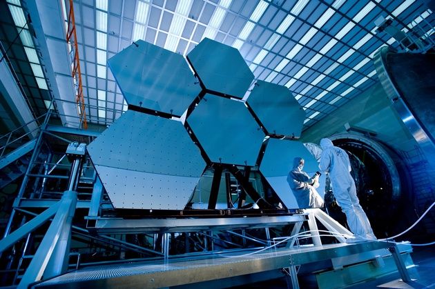 Lustra JWST