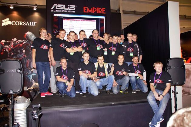 ASUS Open Overclocking Cup 2013 zawody w podkręcaniu uczestnicy zdjęcie