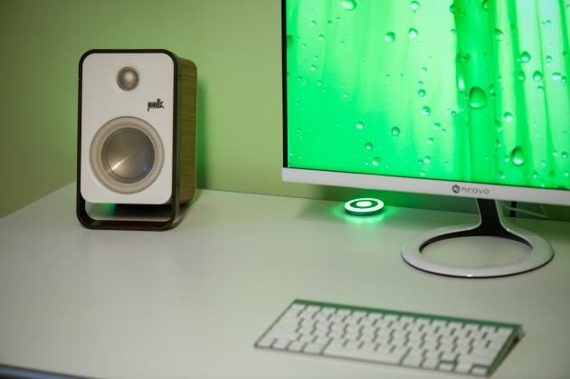 Polk audio hampden - na biurku