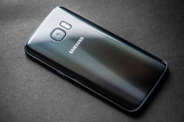 Samsung Galaxy S7 - tył