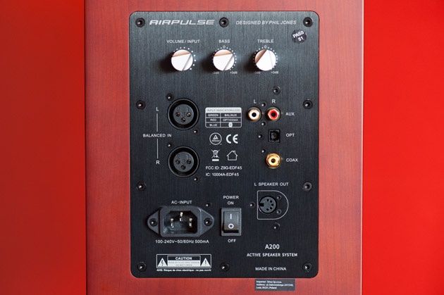 Airpulse A200 - złącza sygnałowe, wejścia audio