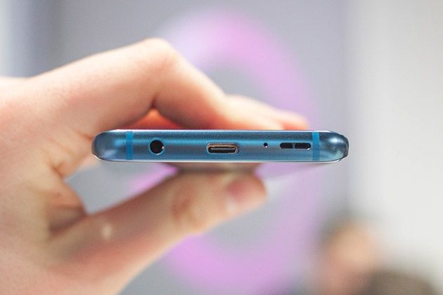 Samsung Galaxy S9+ dół