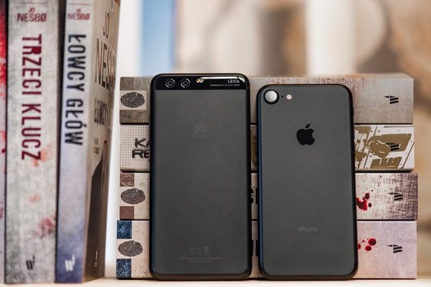 Huawei P10 vs Apple iPhone 7 - porównanie wielkości