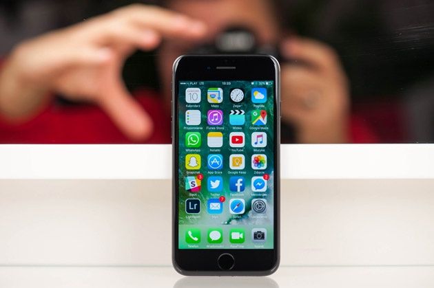 iPhone 7 - wyświetlacz
