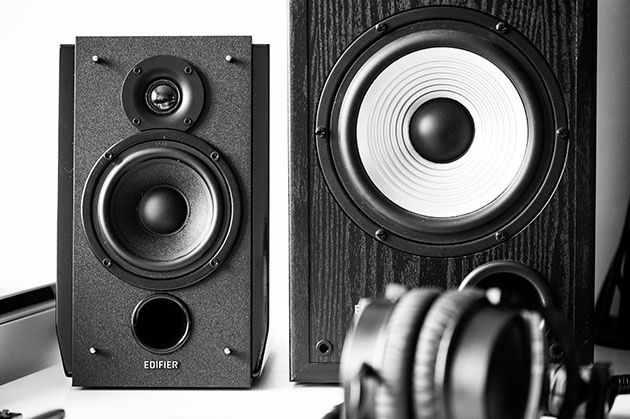 Edifier R1850DB - małe kolumny do salonu