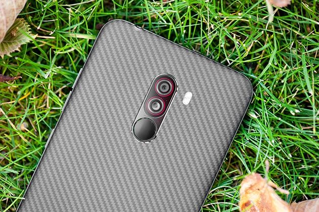 Pocophone F1 - telefon godny polecenia