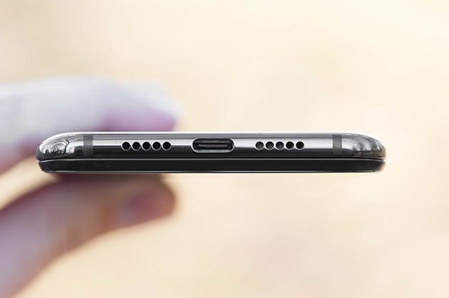 Xiaomi Mi Mix 3 - USB-C, głośnik