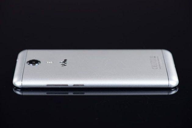 Wiko Ufeel Prime bok prawy