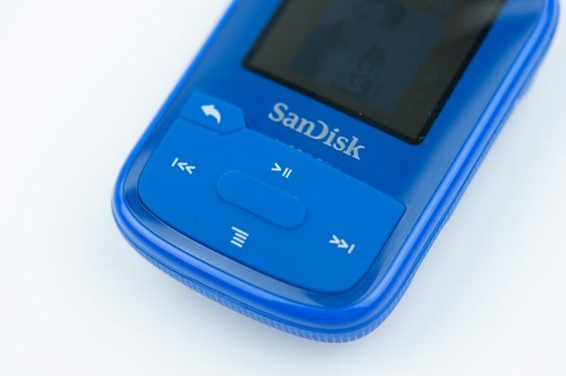 SanDisk Clip Sport Plus przyciski