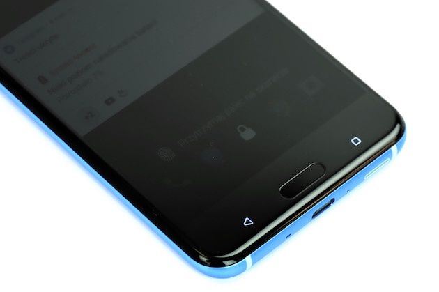 HTC U11 przyciski systemowe