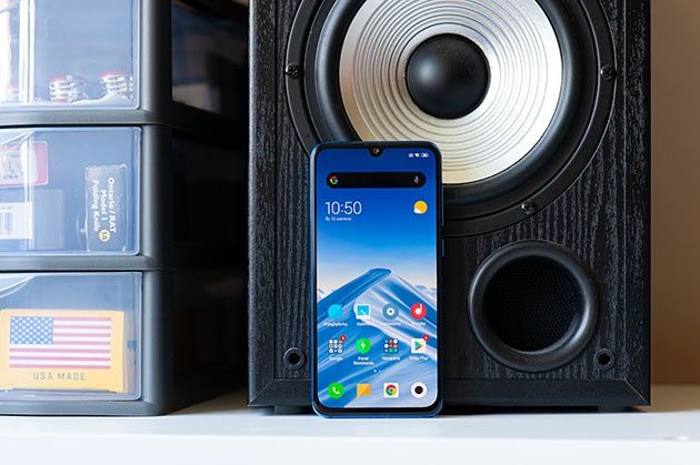 Xiaomi Mi 9 SE - dobry telefon Xiaomi
