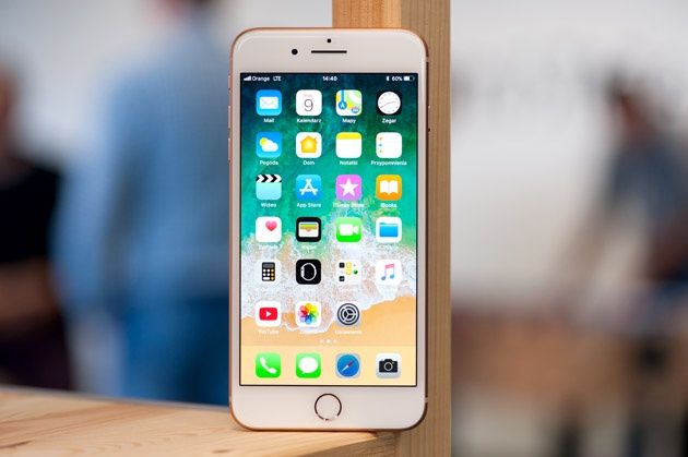 iPhone 8 Plus przód