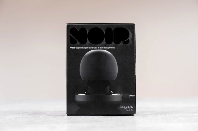 Degauss Noir - opakowanie