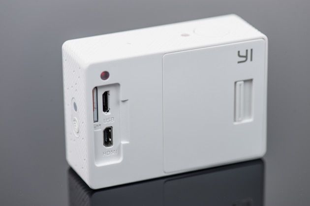 Xiaoyi Action Camera - micro HDMI i micro USB