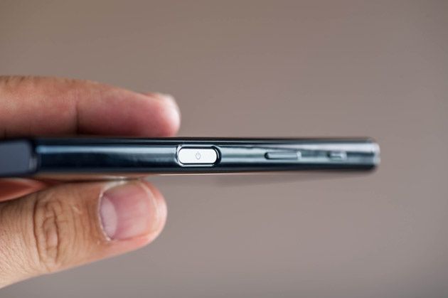 Sony Xperia X Compact grubosc obudowy