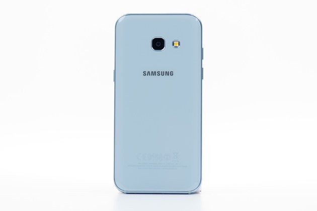 Samsung Galaxy A3 2017 - tył