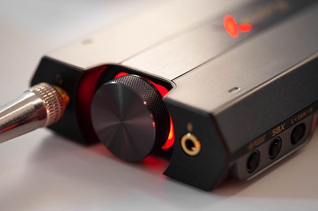 Sound BlasterX G6 - wyjścia