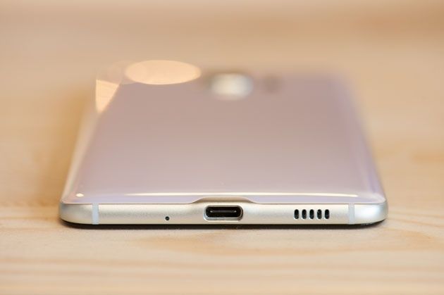 HTC U Ultra port USB