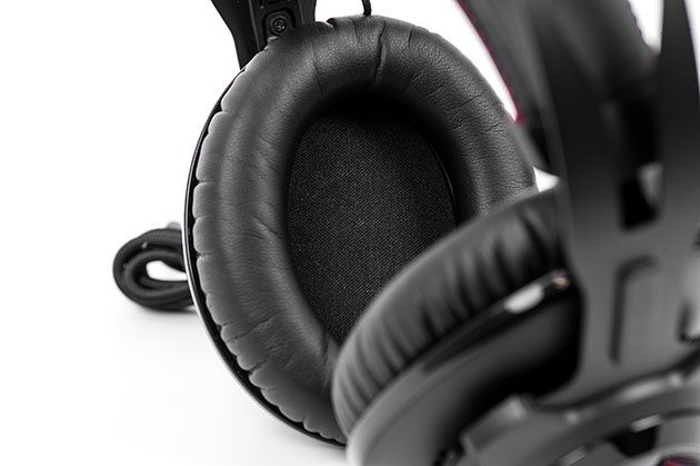 HyperX Cloud Revolver - wnętrze