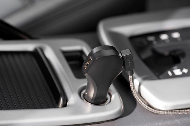 Nonda ZUS Smart Car Charger and Finder