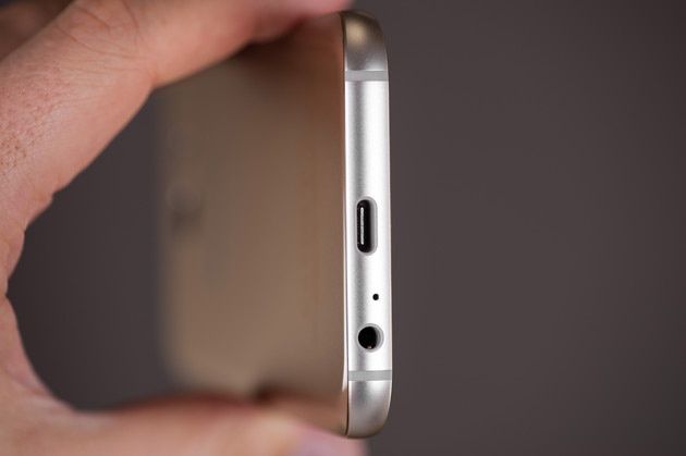Galaxy A5 2017 - złącze USB typu C