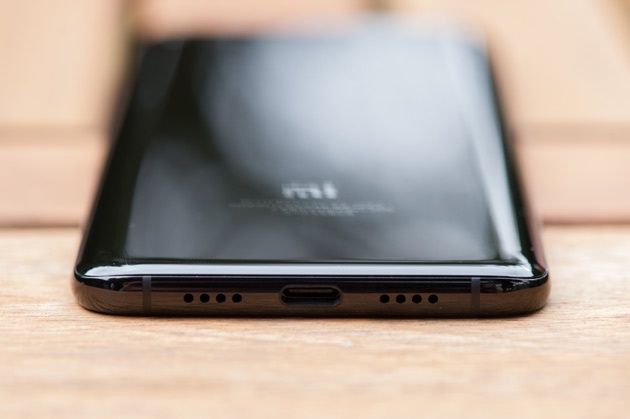 Xiaomi Mi 6 - USB typu C