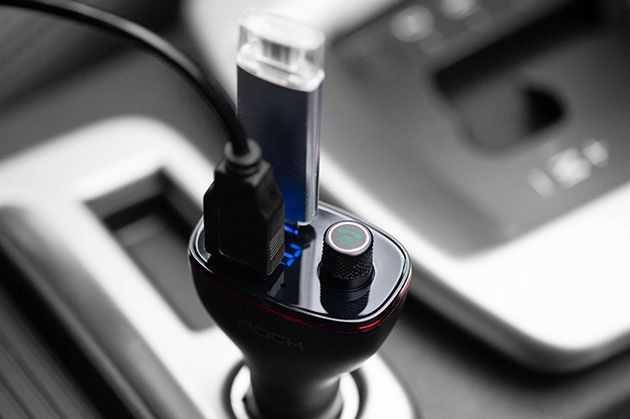 ładowarka samochodowa z nadajnikiem FM i Bluetooth