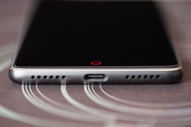 Nubia Z17 Lite - USB-C i głośnik