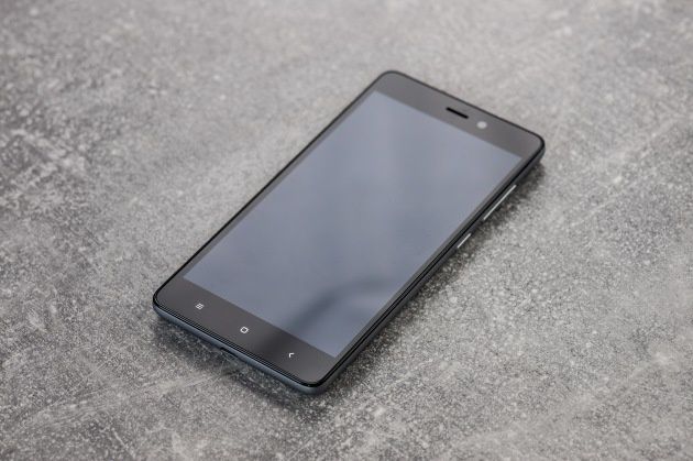 Xiaomi Redmi 3S przód pod kątem
