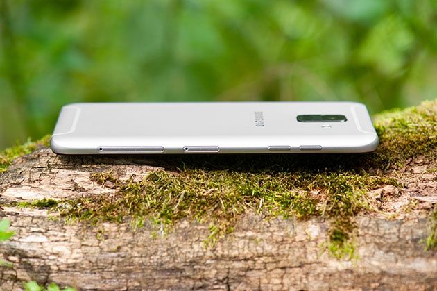 Galaxy A6 - lewy bok