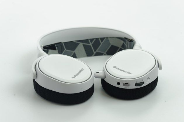 steelseries arctis 3 leżące
