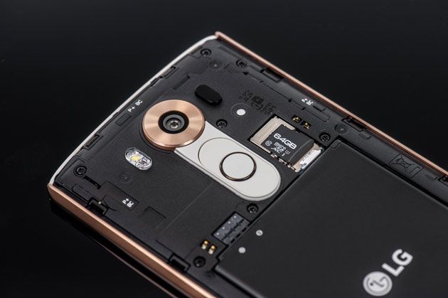 LG V10 - zdjęte plecki