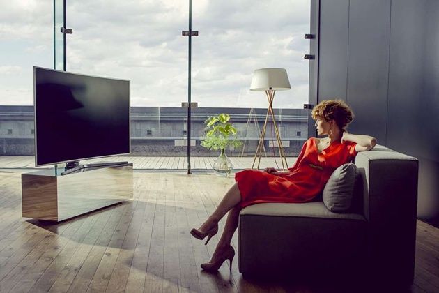 Samsung UE65JS9500 w salonie