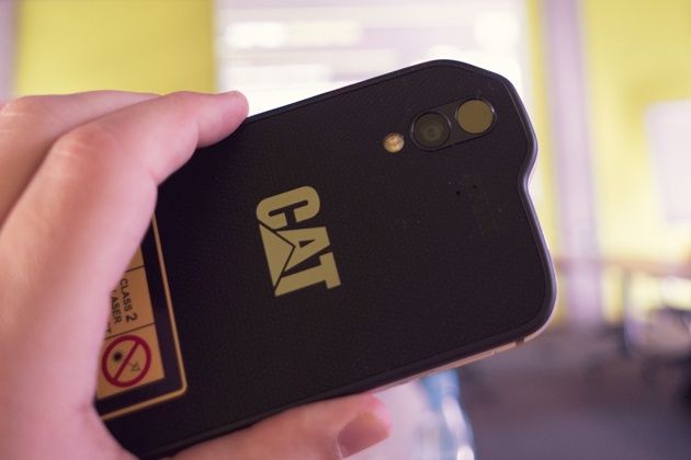 Cat S61 tył