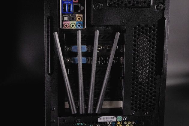 Karta ASUS PCE-AC88 zamontowana w komputerze