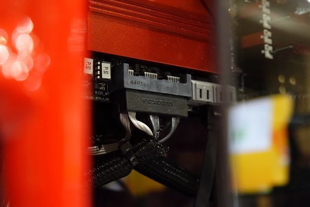 WD SATA Express dysk SSHD - platforma testowa