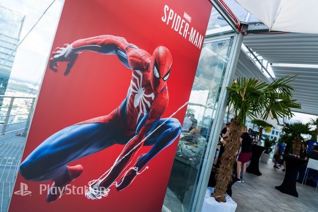 Spider-Man - pokaz na szczycie The View w Warszawie