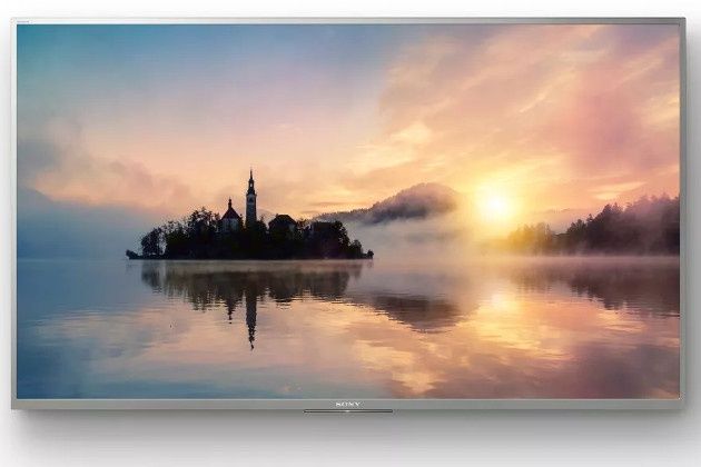 Sony XE70 ściana