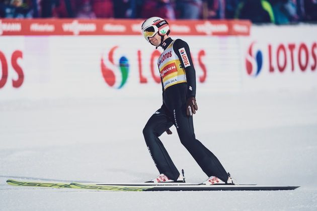 Kamil Stoch po skoku