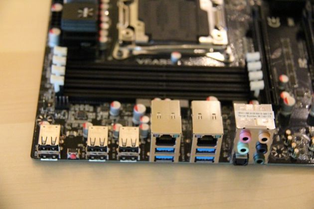 EVGA X99 Classified płyta główna tylny panel
