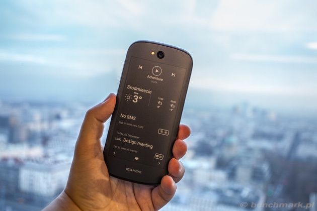 YotaPhone 2