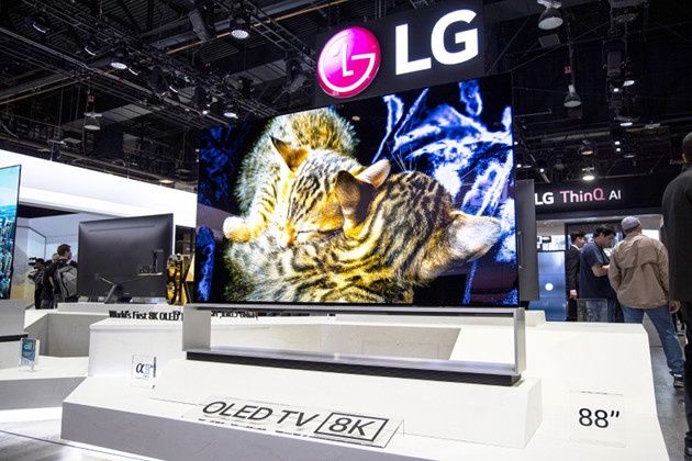 LG OLED 8K show