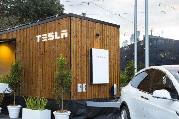 Tesla Tiny House dom